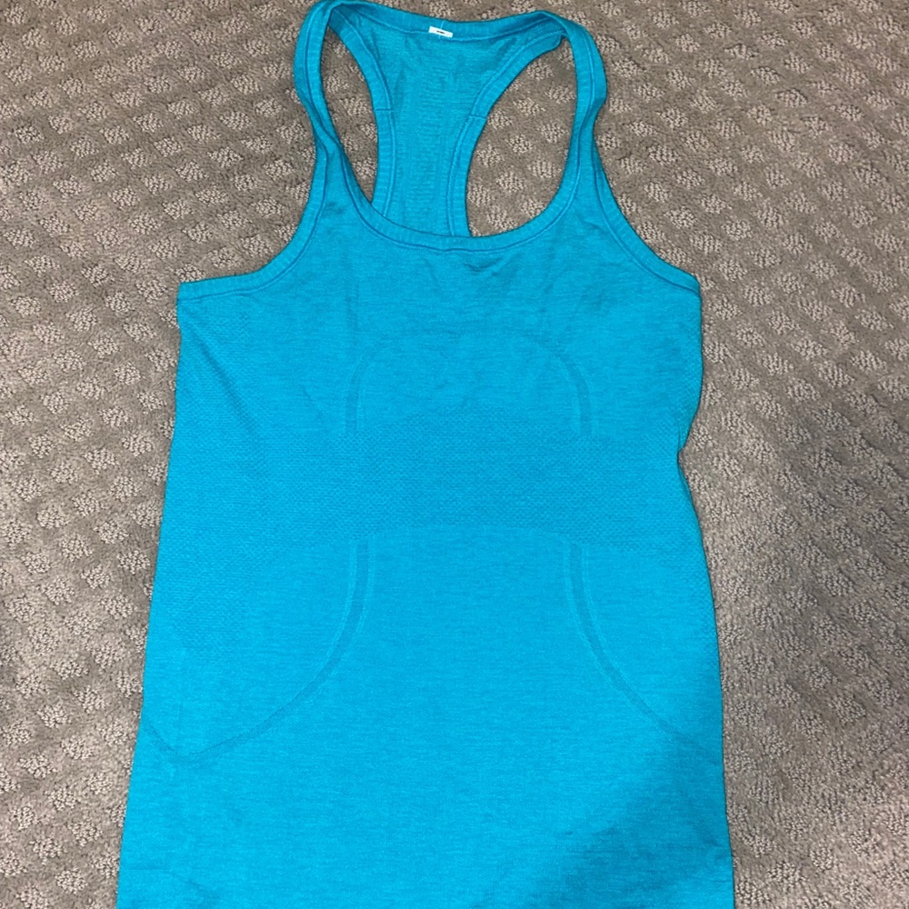 Lululemon tank